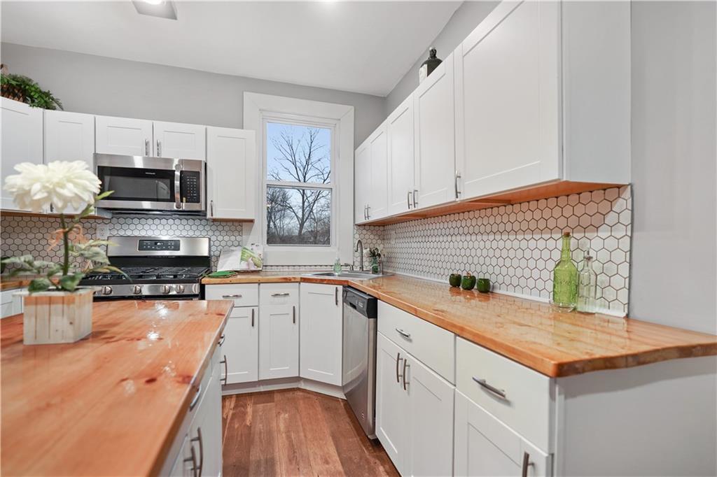 2924 Willett Road Pittsburgh, PA 15227 - Photo 10 of 23 Gallery Image 10