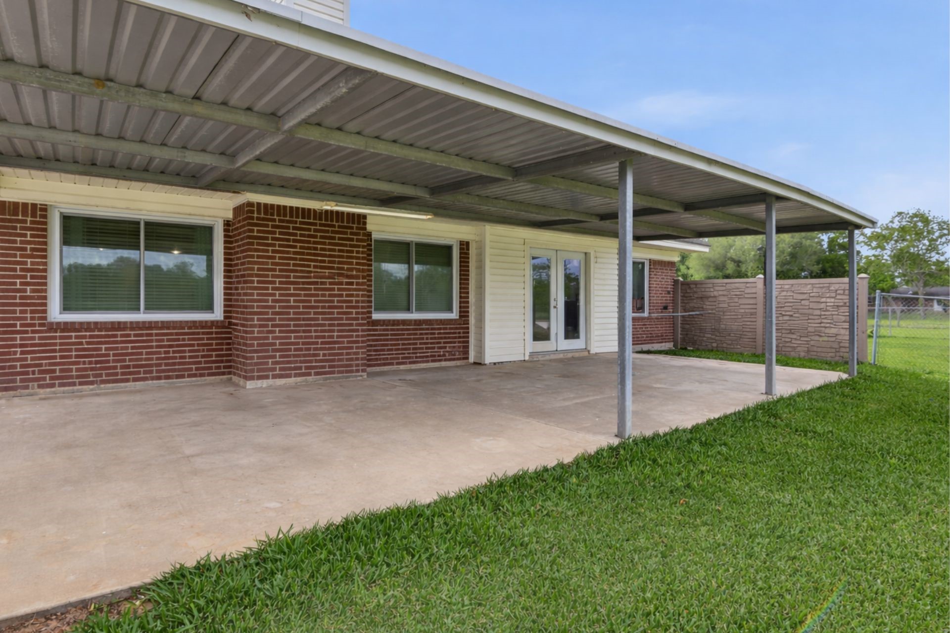 3625 County Road 36 Angleton, TX 77515 - Photo 16 of 25 Back Patio