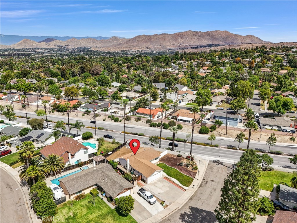 2111 Whitestone Drive Riverside, CA 92506 - Photo 38 of 48