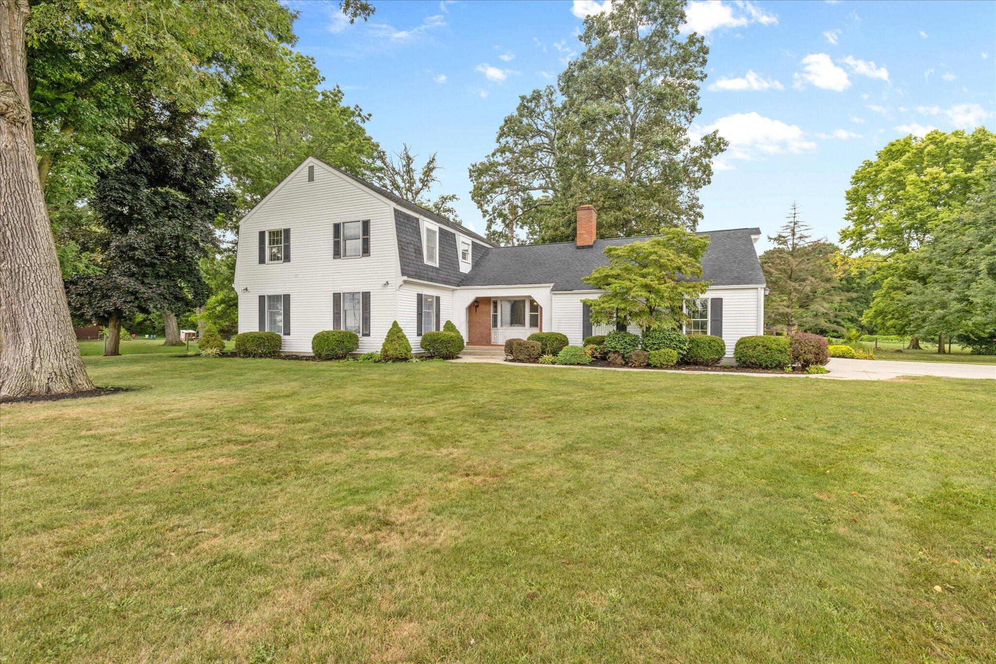 3919 Maple Grove Road Marion, OH 43302 - Photo 1 of 49 01-0X6A5645