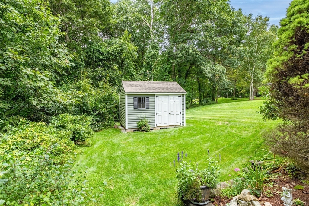 14 Virginia Road Tyngsborough, MA 01879 - Photo 33 of 42