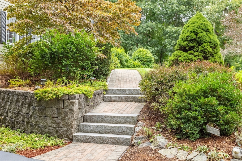 14 Virginia Road Tyngsborough, MA 01879 - Photo 37 of 42