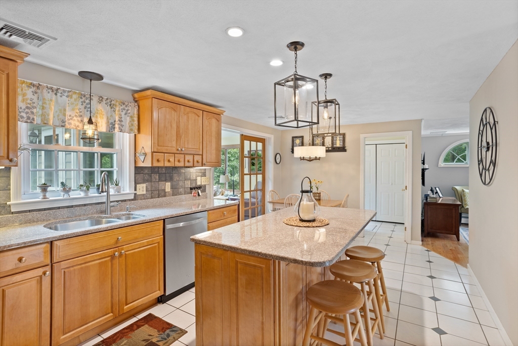 14 Virginia Road Tyngsborough, MA 01879 - Photo 4 of 42