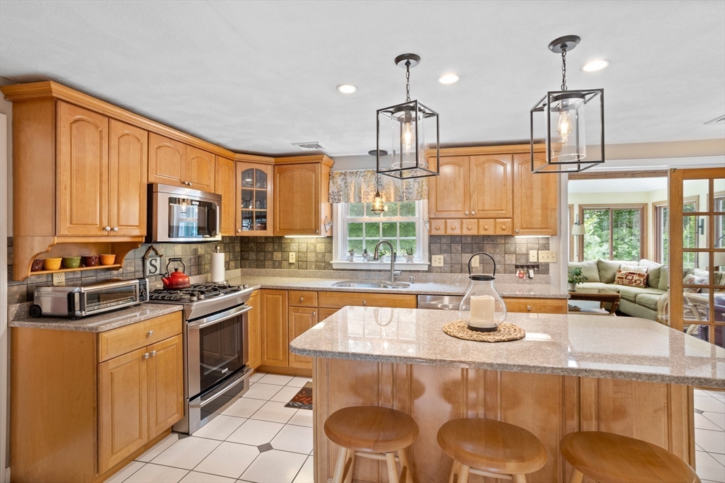 14 Virginia Road Tyngsborough, MA 01879 - Photo 5 of 42