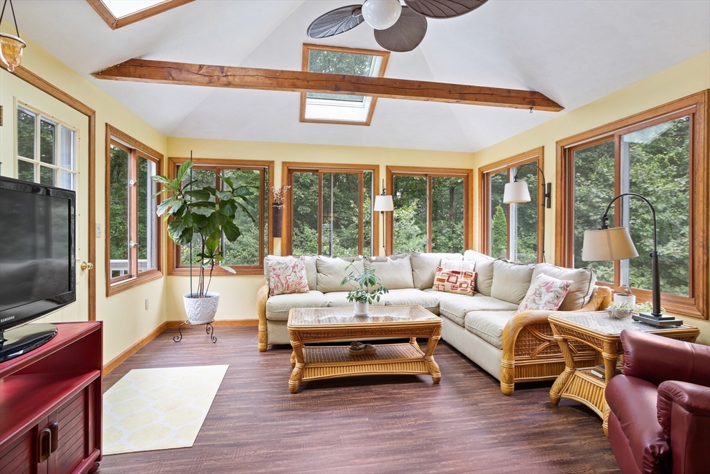 14 Virginia Road Tyngsborough, MA 01879 - Photo 10 of 42