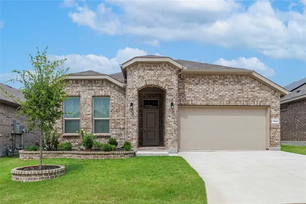 $2,450 | 15825 Bronte Lane, Fort Worth, TX 76247