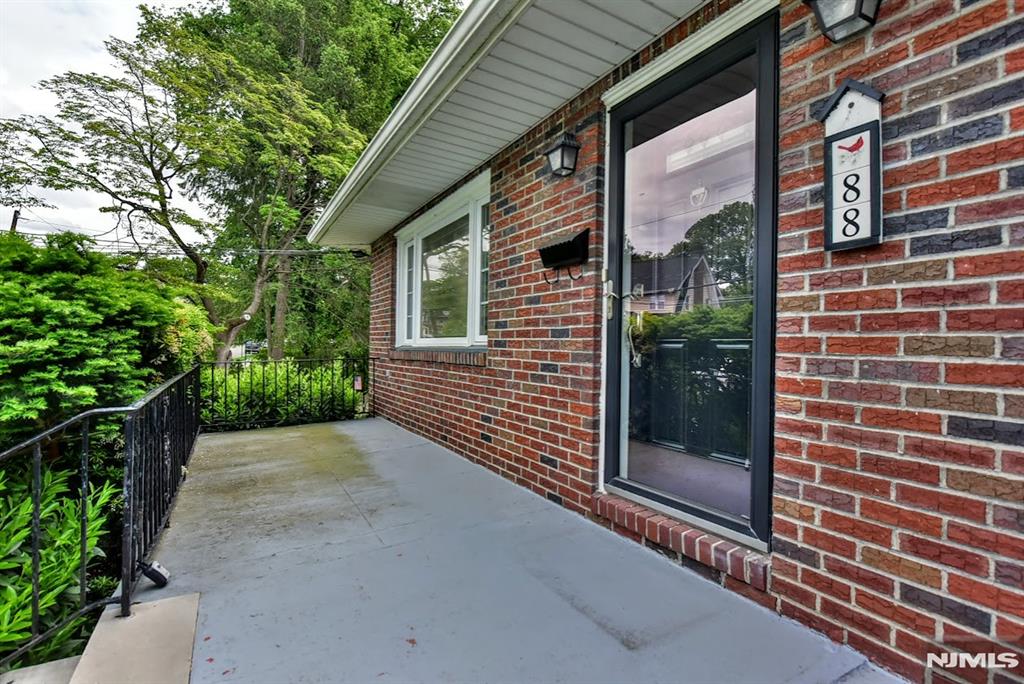 88 Woodland Avenue Rutherford, NJ 07070 - Photo 2 of 16