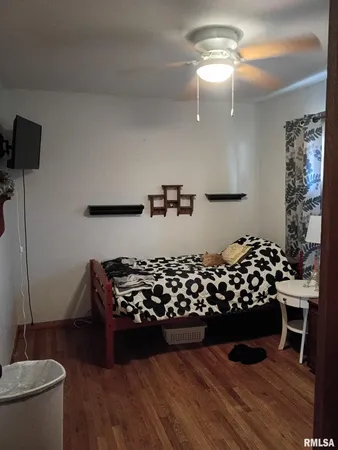 $120,000 | 240 South Monmouth Street, Good Hope, IL 61438