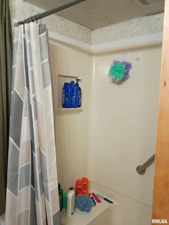 $120,000 | 240 South Monmouth Street, Good Hope, IL 61438