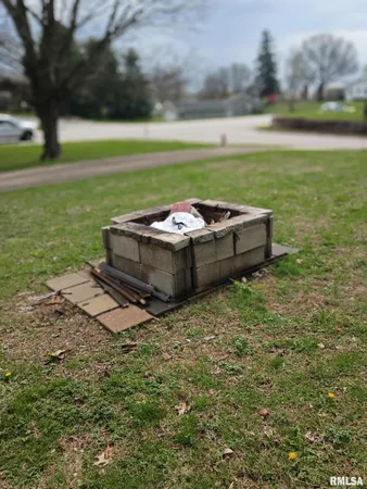 $120,000 | 240 South Monmouth Street, Good Hope, IL 61438