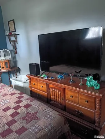 $120,000 | 240 South Monmouth Street, Good Hope, IL 61438