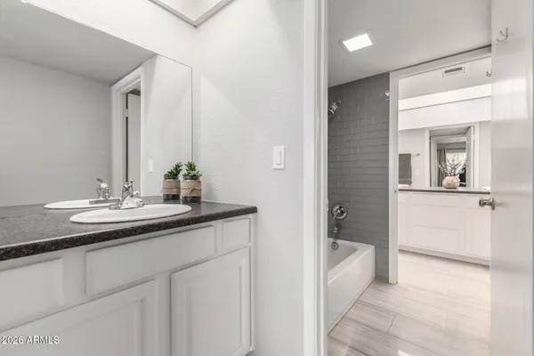 $319,000 | 122 South Hardy Drive, Unit 40, Tempe, AZ 85281