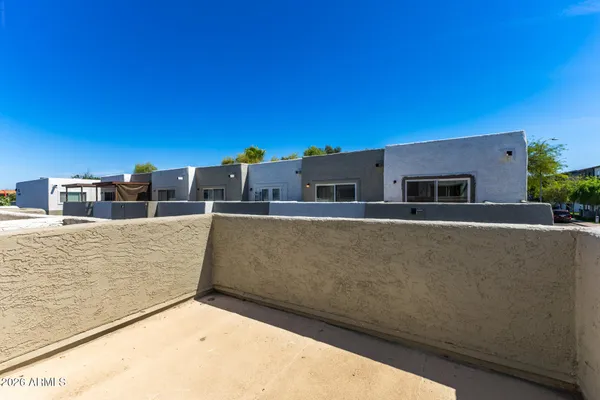 $319,000 | 122 South Hardy Drive, Unit 40, Tempe, AZ 85281