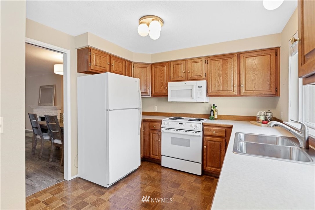8723 238th Street Southwest, Unit C9 Edmonds, WA 98026 - Photo 11 of 34 Gallery Image 11