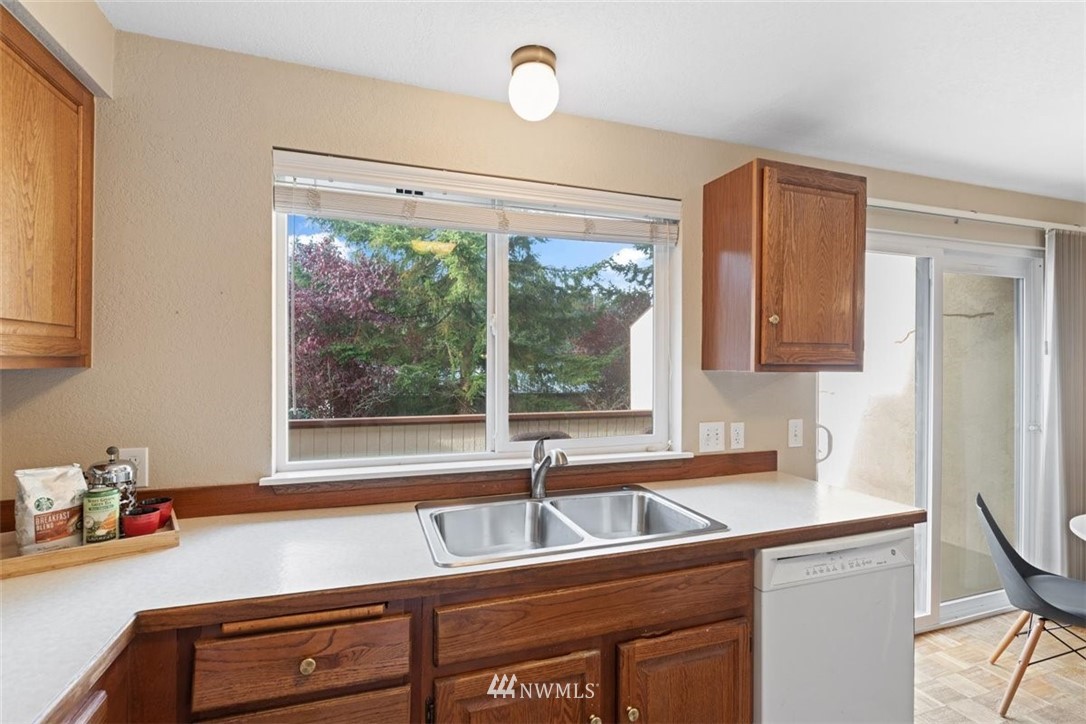 8723 238th Street Southwest, Unit C9 Edmonds, WA 98026 - Photo 12 of 34 Gallery Image 12