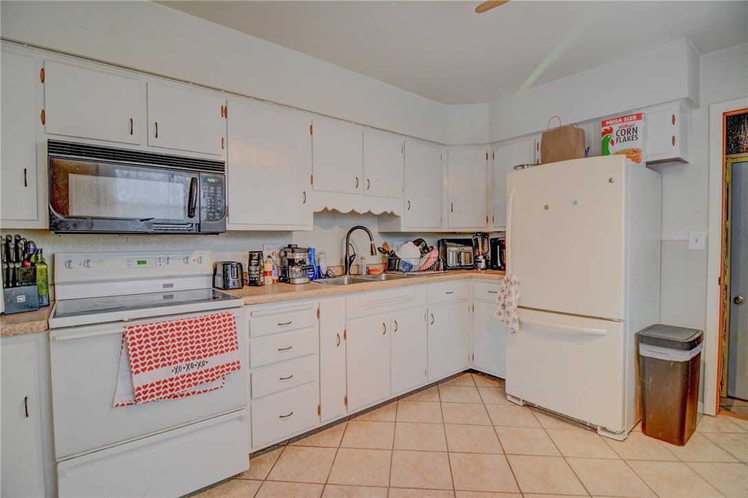 71 Sandcreek Drive Decatur, IL 62521 - Photo 5 of 25 Gallery Image 5