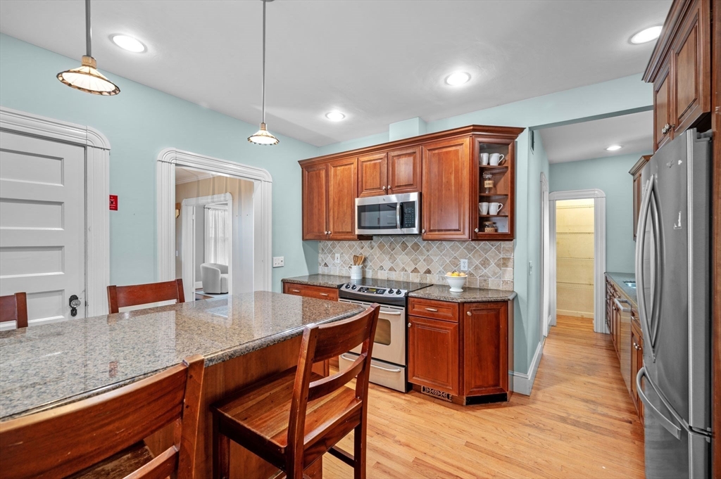2 Ellis Terrace Swampscott, MA 01907 - Photo 10 of 41
