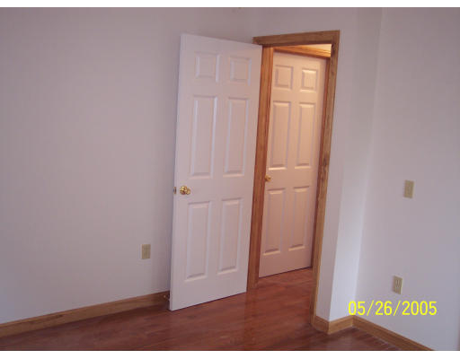 92 Blaine Street Springfield, MA 01108 - Photo 8 of 18 Gallery Image 8