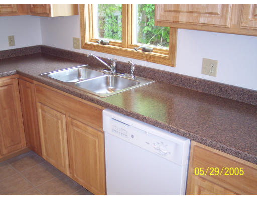 92 Blaine Street Springfield, MA 01108 - Photo 9 of 18 Gallery Image 9