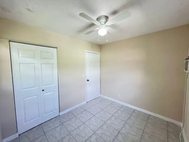 $295,000 | 1360 10th Street, West Palm Beach, FL 33401
