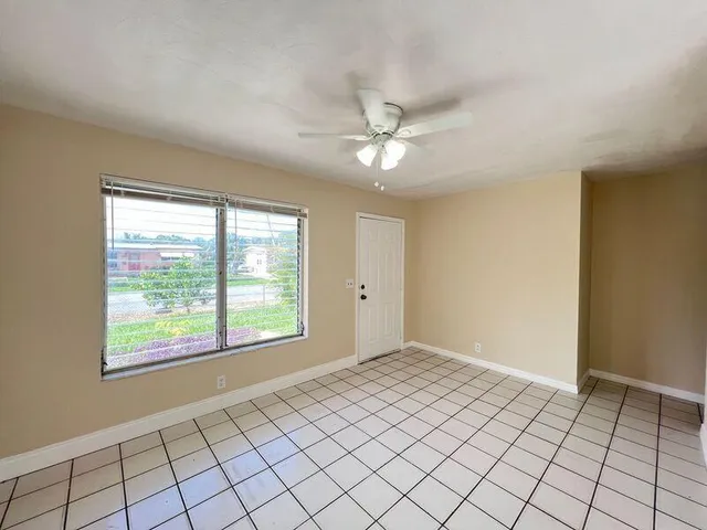 $295,000 | 1360 10th Street, West Palm Beach, FL 33401