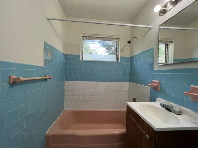 $295,000 | 1360 10th Street, West Palm Beach, FL 33401