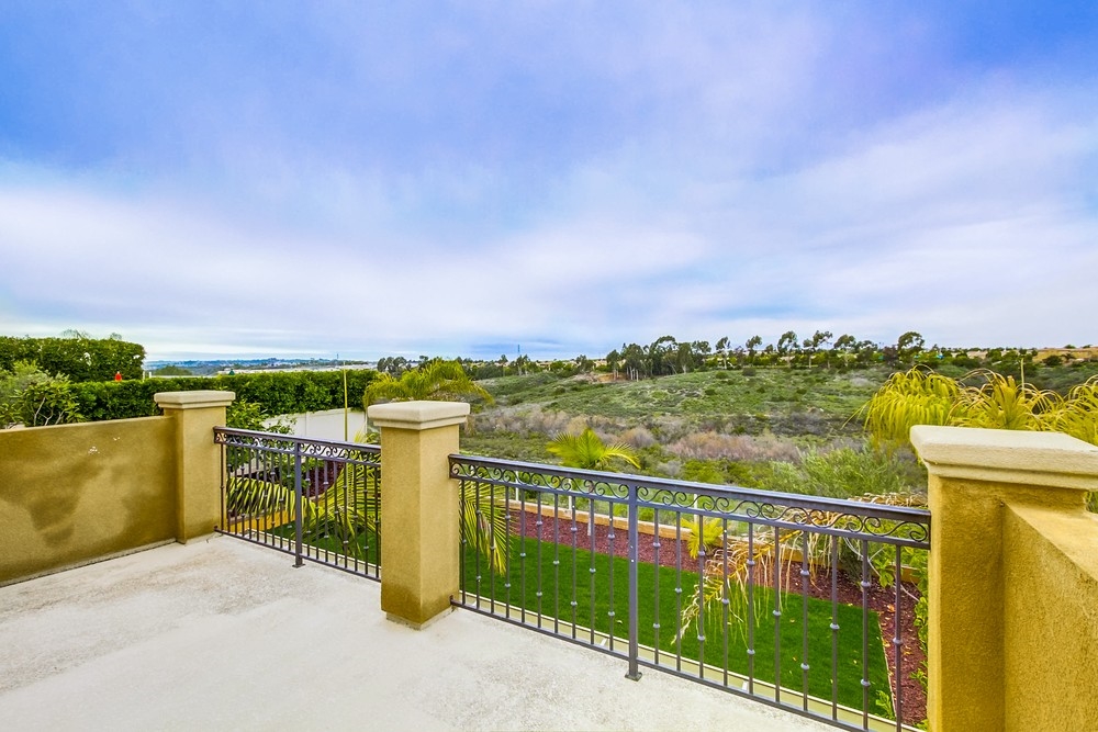 13368 Sunshine Path San Diego, CA 92129 - Photo 10 of 25