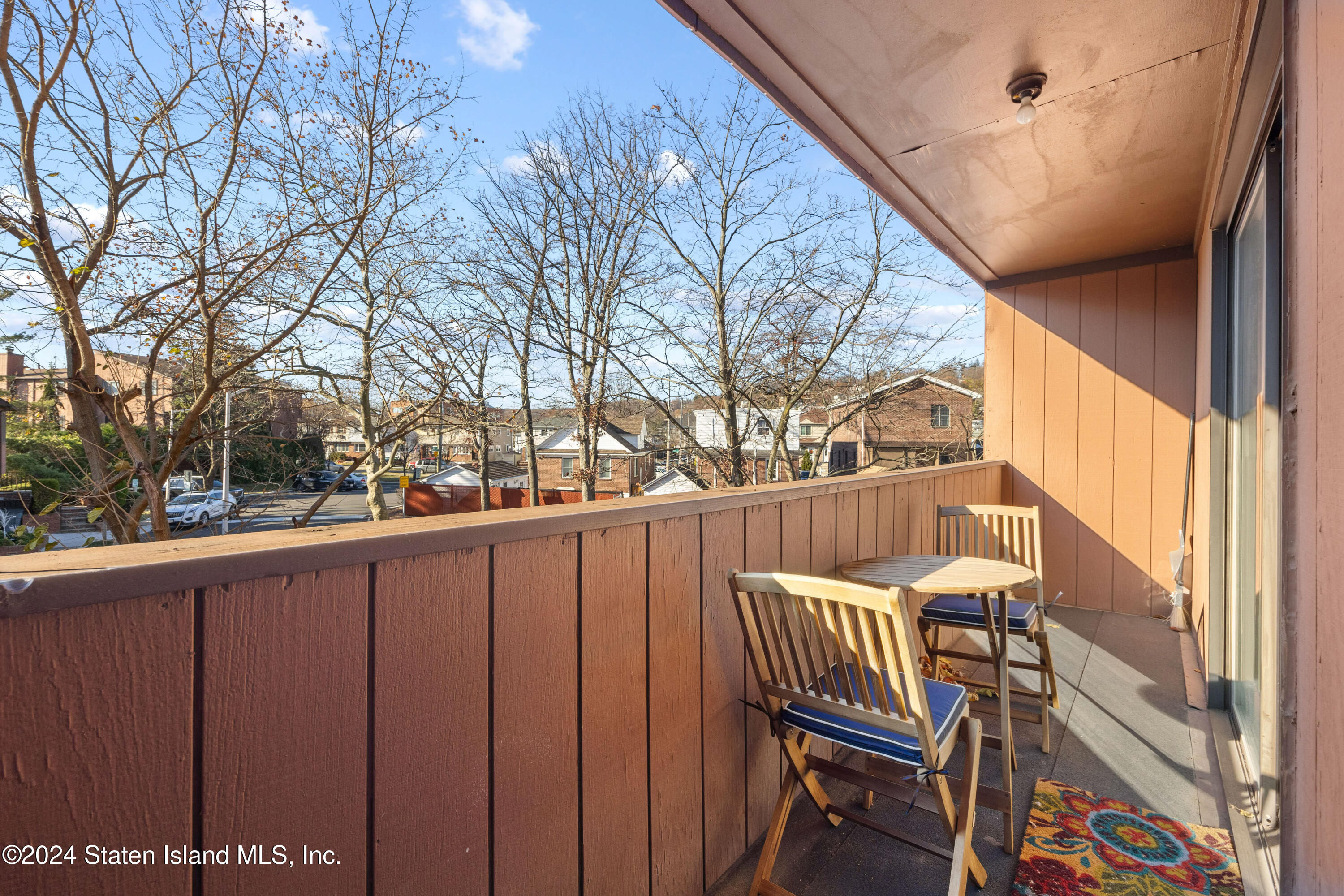 72 Alan Loop Staten Island, NY 10304 - Photo 5 of 28 5