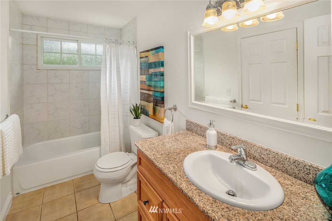 13212 173rd Avenue Southeast Renton, WA 98059 - Photo 9 of 19 Gallery Image 9
