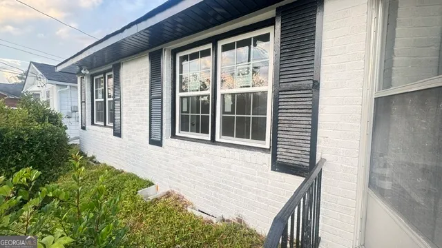 a house view with a outdoor space