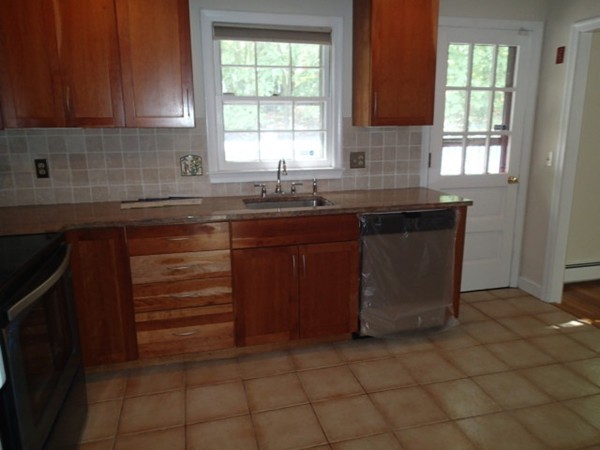 56 Jodie Road Framingham, MA 01702 - Photo 5 of 11 Gallery Image 5