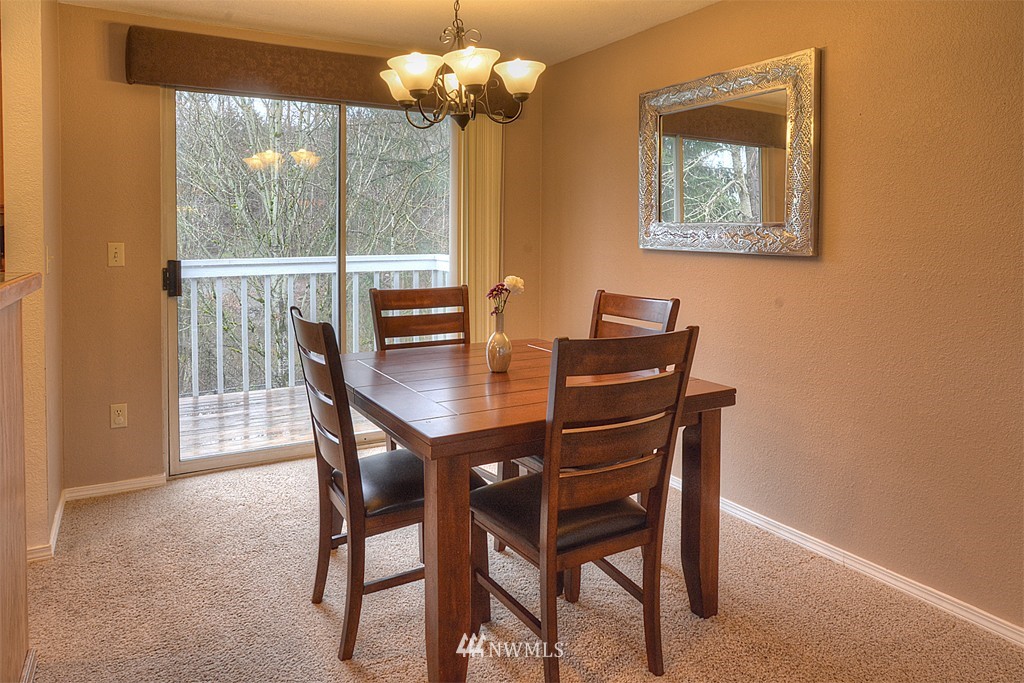 1018 South 23rd Street Renton, WA 98055 - Photo 2 of 14