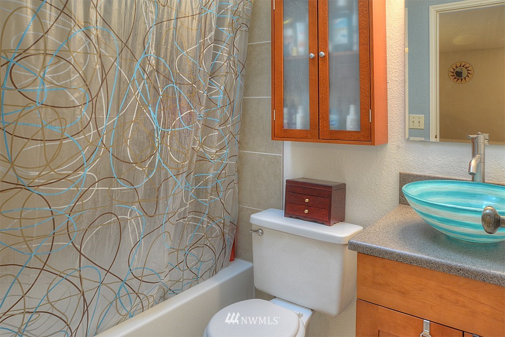 1018 South 23rd Street Renton, WA 98055 - Photo 12 of 14