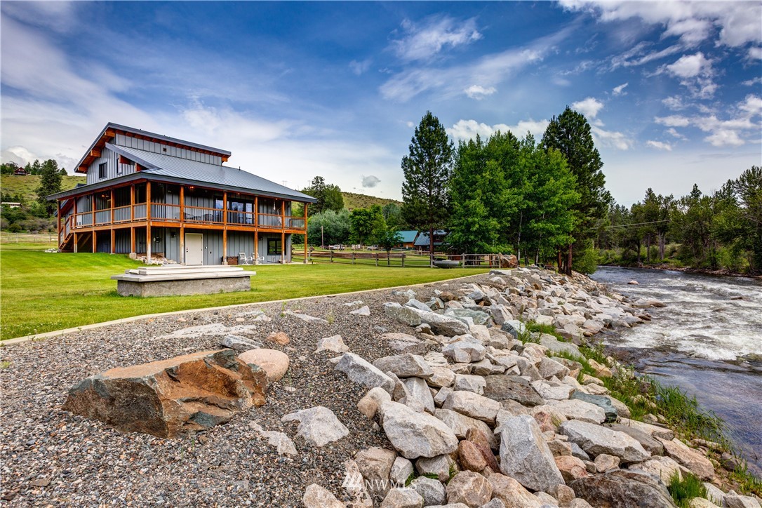 34 South Maughn River Road Winthrop, WA 98862 - Photo 1 of 40 Gallery Image 1