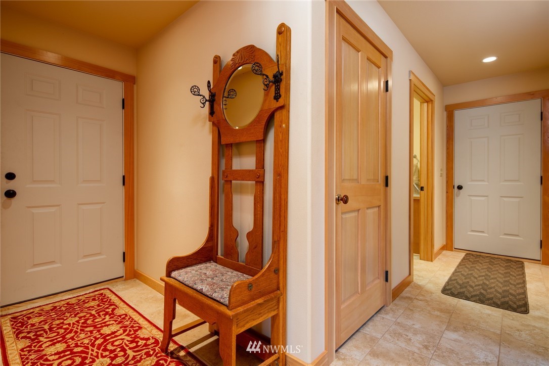 34 South Maughn River Road Winthrop, WA 98862 - Photo 5 of 40 Gallery Image 5
