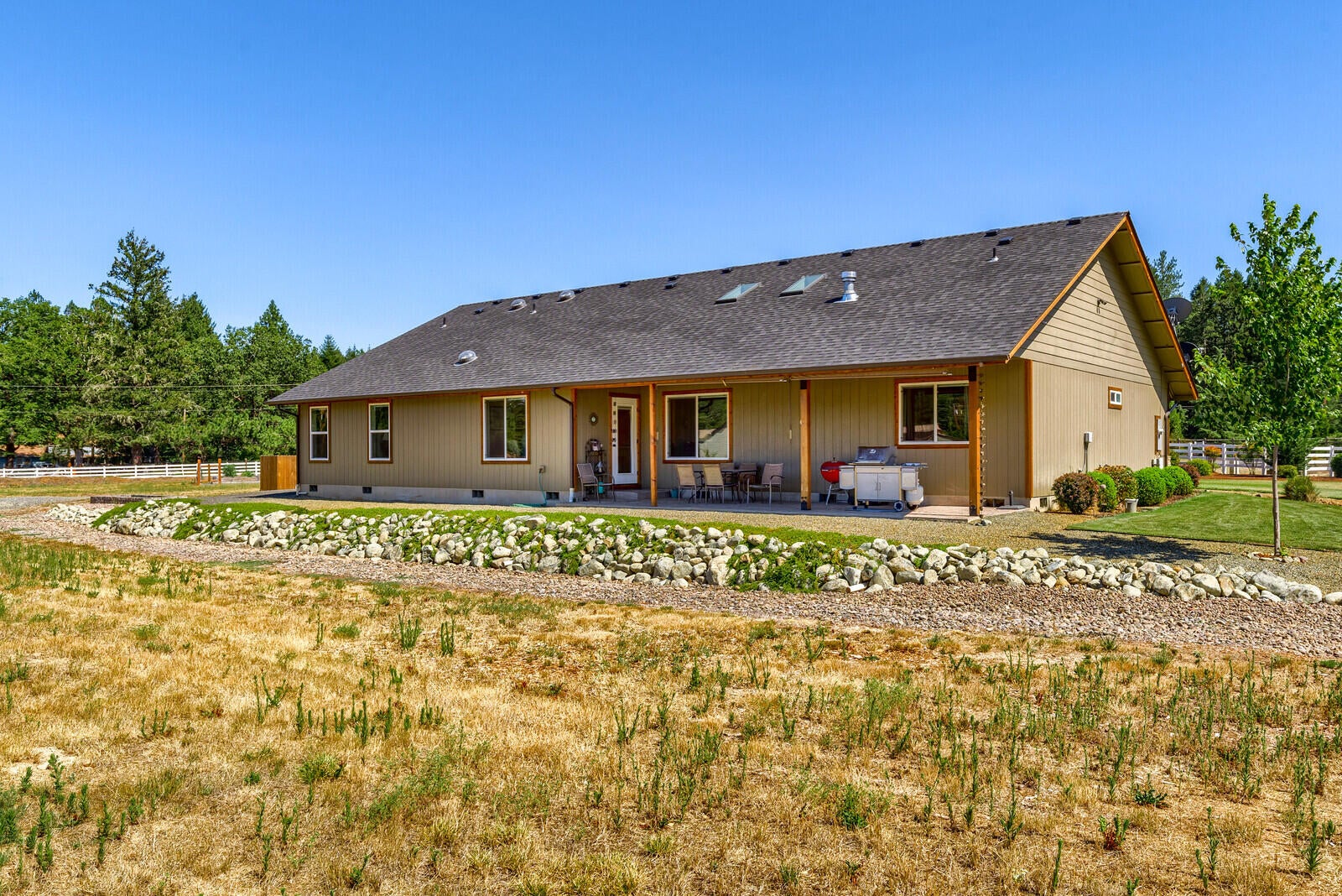 140 Rockinghorse Drive Grants Pass, OR 97527 - Photo 33 of 41 14_RD_14_mls