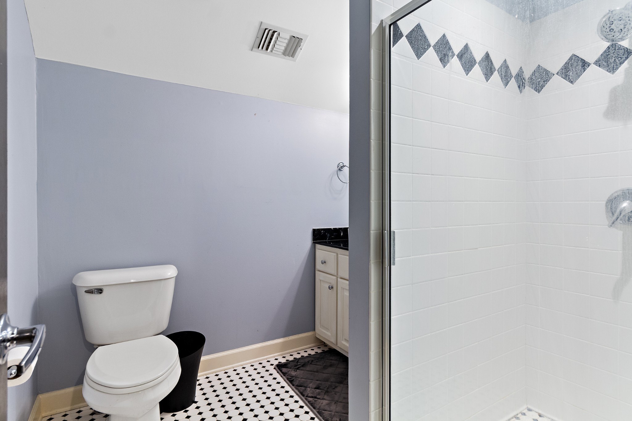 1598 Palmer Road Lebanon, TN 37090 - Photo 45 of 56 a bathroom with a toilet and a shower