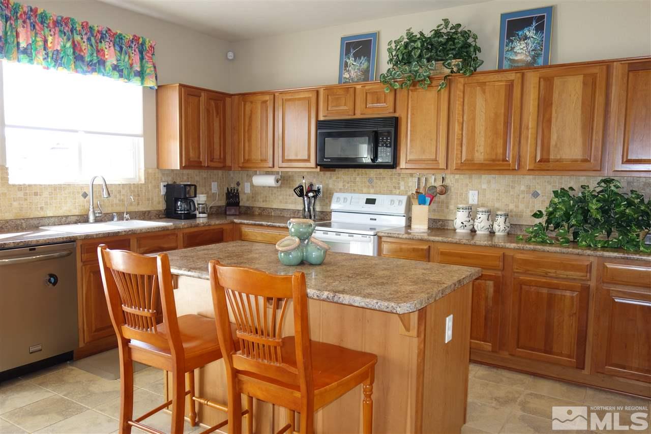 8998 Finnsech Drive Reno, NV 89506 - Photo 8 of 25 Photo 8