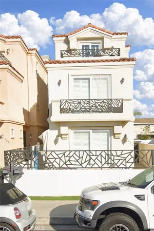 $8,000 | 211 Chicago Huntington Beach, Huntington Beach, CA 92648