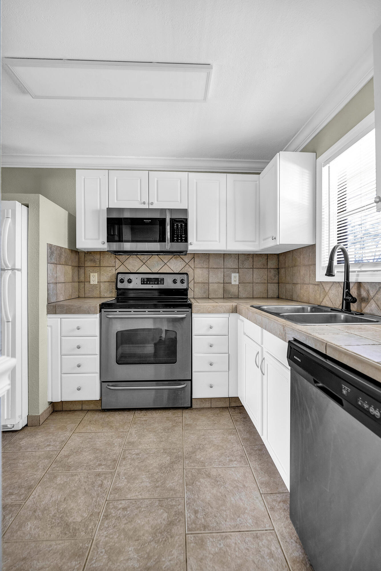 21895 Lake Forest Circle, Unit 201 Boca Raton, FL 33433 - Photo 11 of 44 DSC09929_30_31