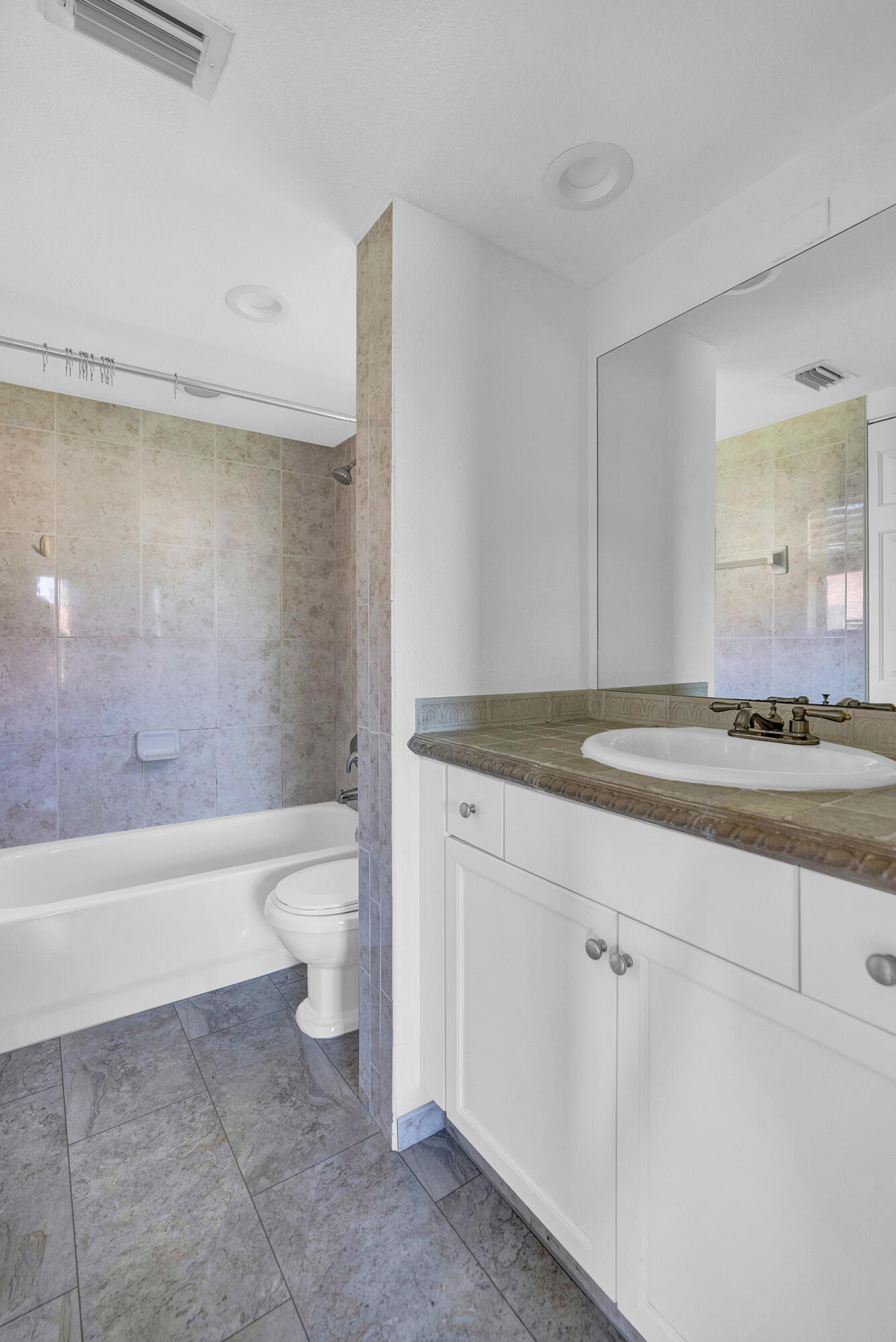 21895 Lake Forest Circle, Unit 201 Boca Raton, FL 33433 - Photo 13 of 44 DSC09920_1_2