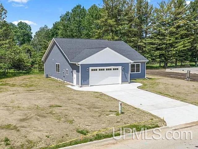 820 Willow Creek Road Escanaba, MI 49829 - Photo 3 of 36