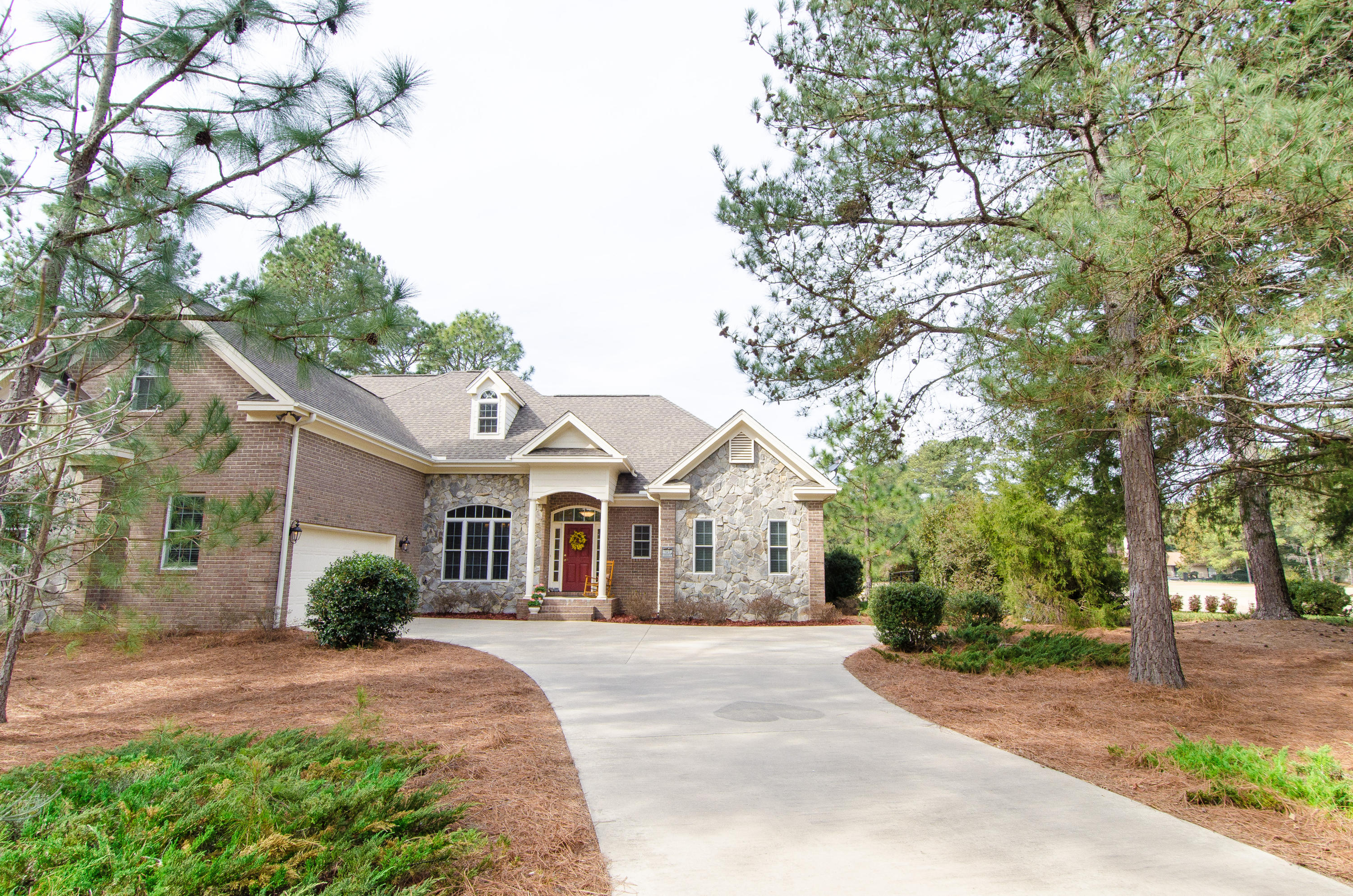 195 Ridgewood Road Pinehurst, NC 28374 - Photo 2 of 103 Front of Home