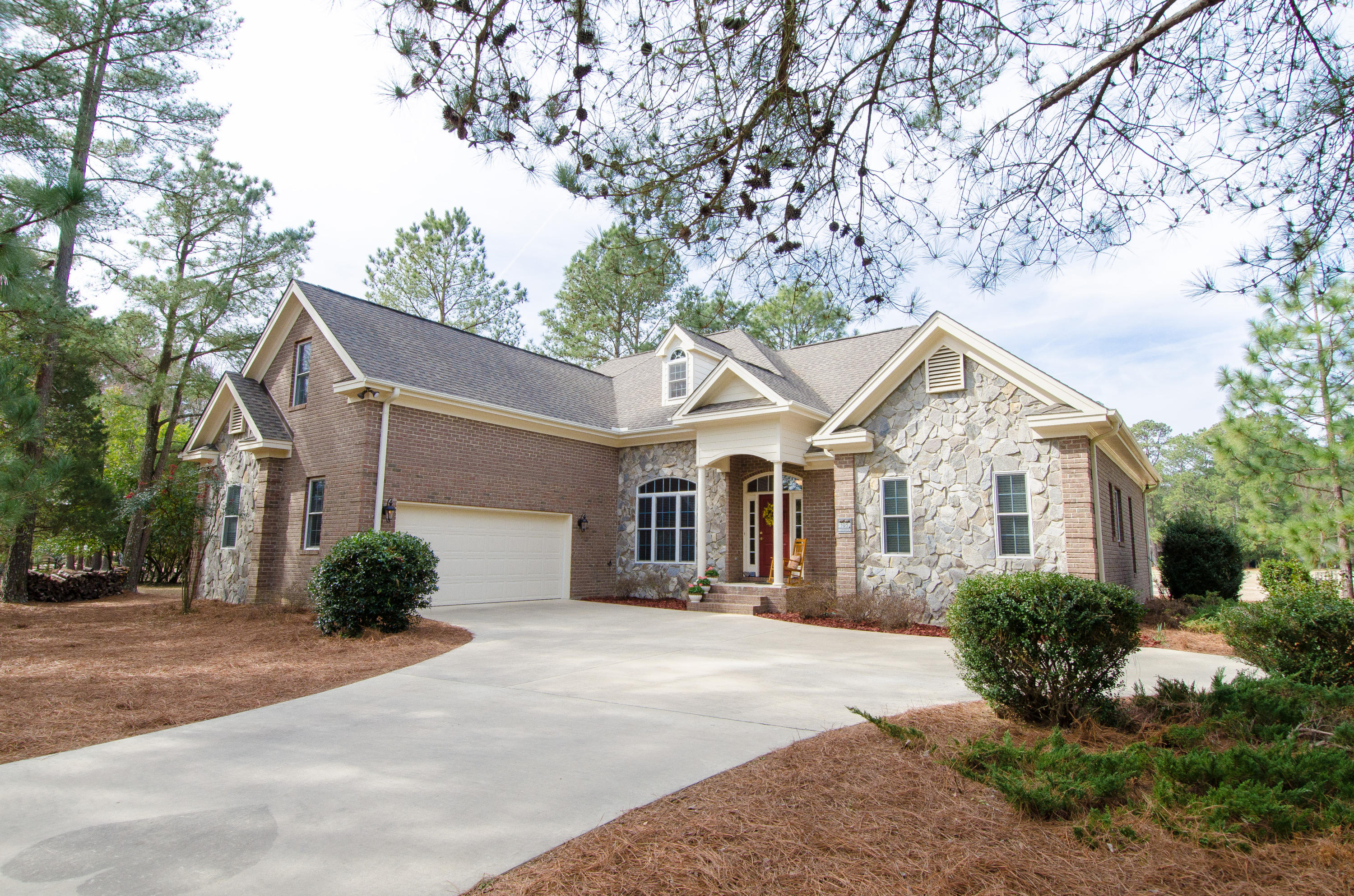 195 Ridgewood Road Pinehurst, NC 28374 - Photo 4 of 103 Front of Home
