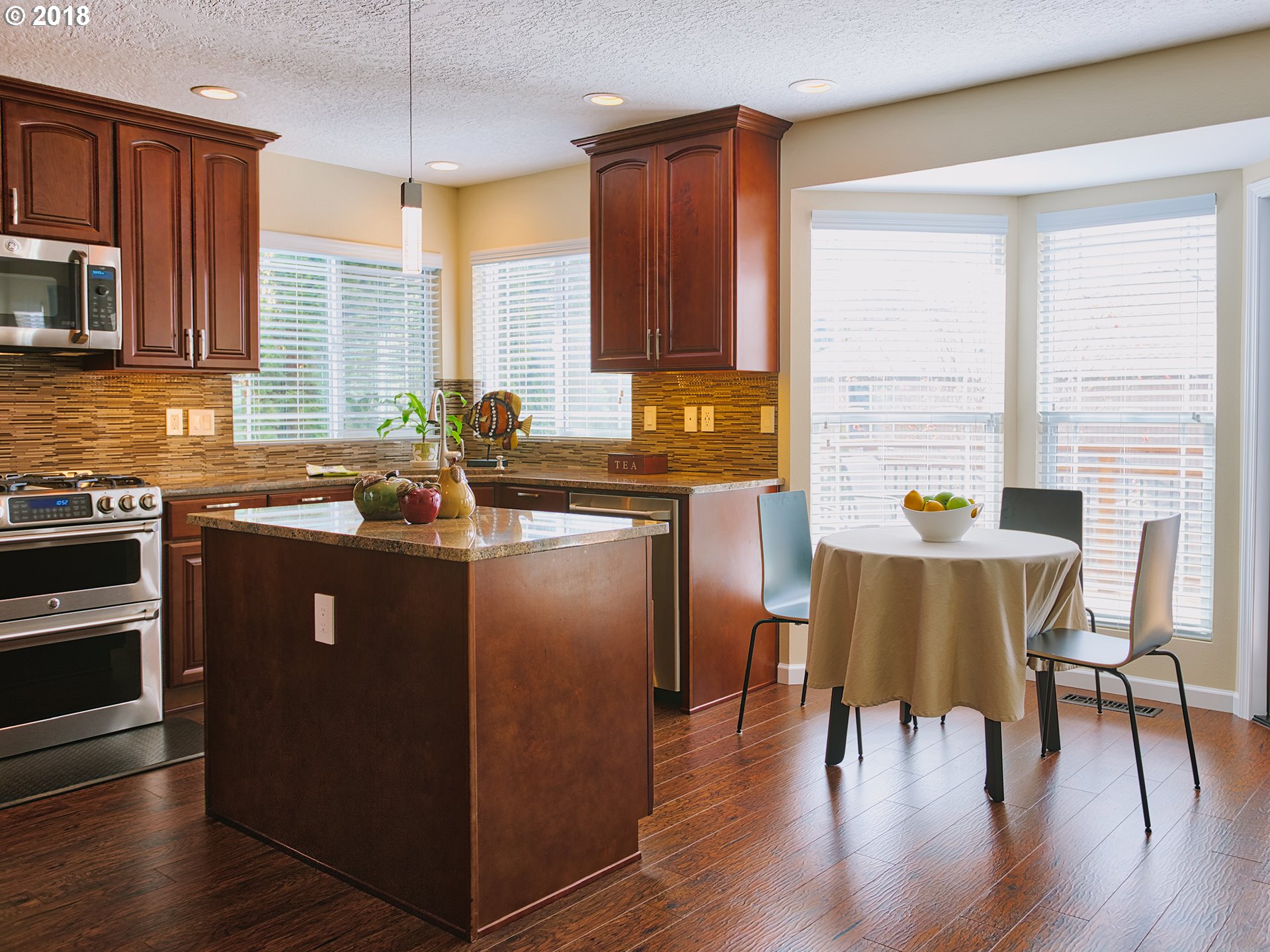 16781 Southwest Hargis Road Beaverton, OR 97007 - Photo 13 of 32 Gallery Image 13