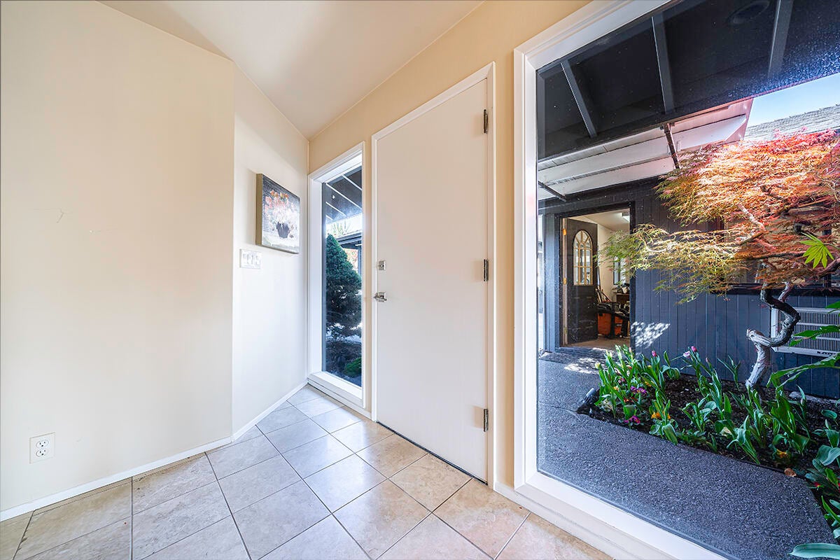 113 South Foothill Road Medford, OR 97504 - Photo 11 of 32 DSC07749-Edit