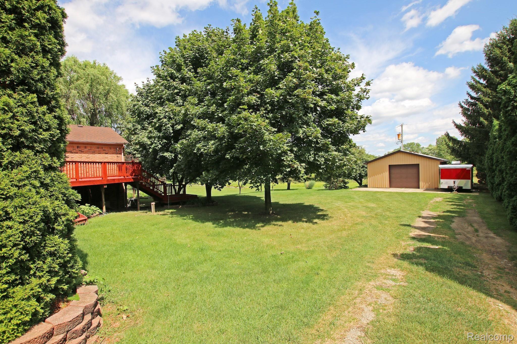 1845 Crestline Street Rochester, MI 48307 - Photo 51 of 58 51) Backyard.jpg
