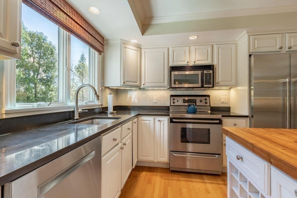 202 Lincoln Street Lexington, MA 02421 - Photo 15 of 37 Gallery Image 15