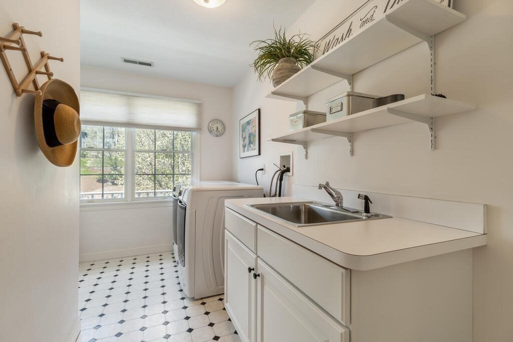 202 Lincoln Street Lexington, MA 02421 - Photo 28 of 37 Gallery Image 28