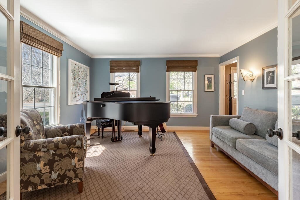 202 Lincoln Street Lexington, MA 02421 - Photo 7 of 37 Gallery Image 7